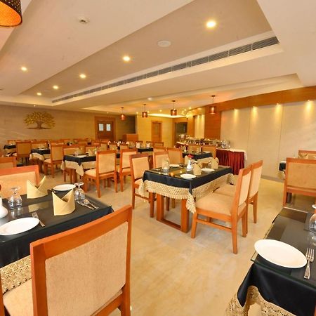 Hotel Kabani International Muvattupuzha Exterior photo