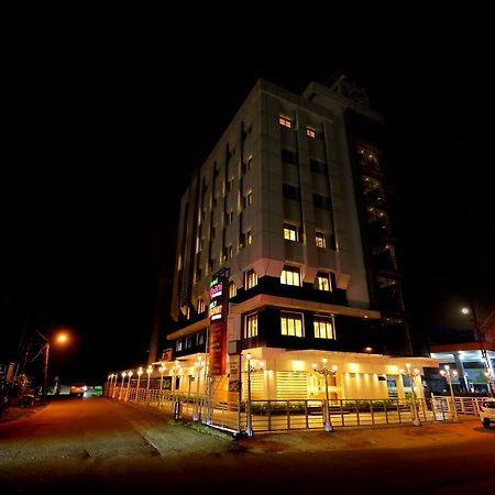 Hotel Kabani International Muvattupuzha Exterior photo