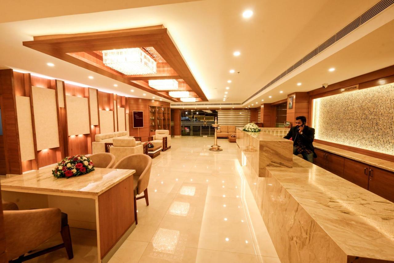 Hotel Kabani International Muvattupuzha Exterior photo