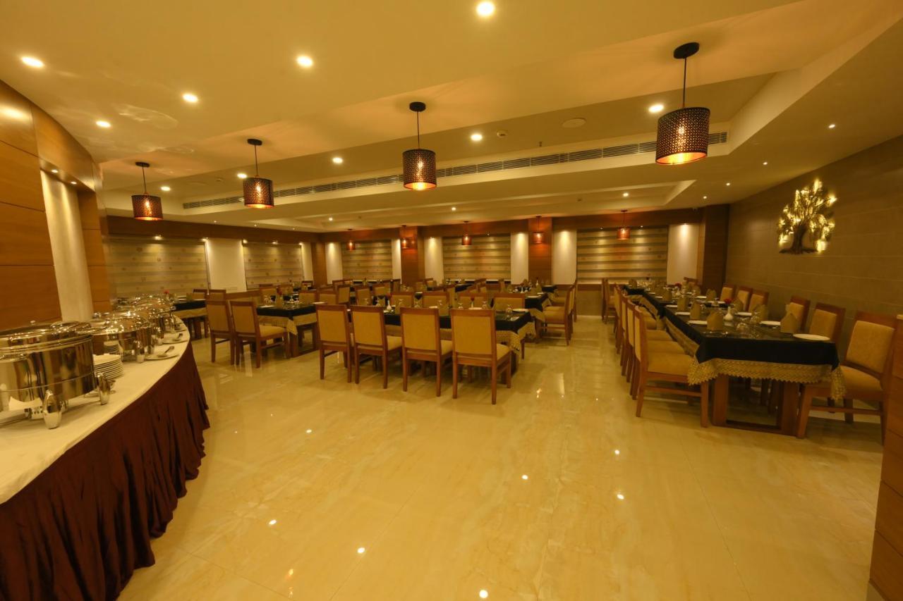 Hotel Kabani International Muvattupuzha Exterior photo